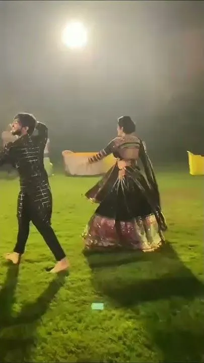 वडोदरा गरबा प्रैक्टिस से बढ़ा प्यार